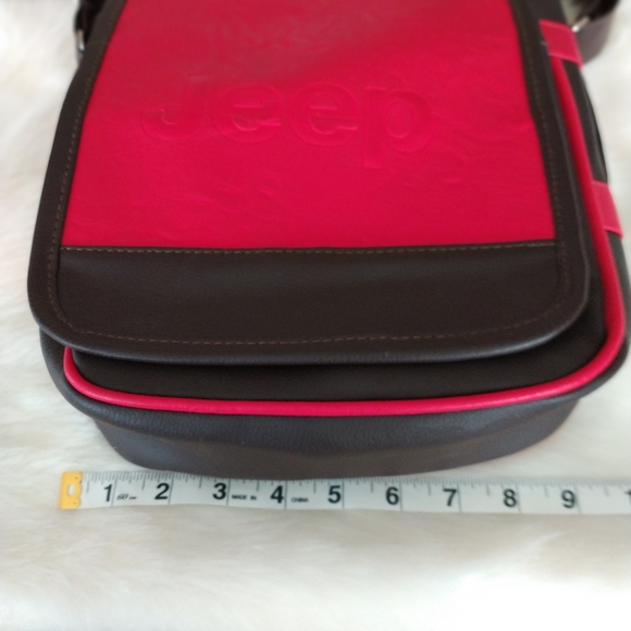 Men's Jeep Leather shoulder Bag - Picture 6 of 8
